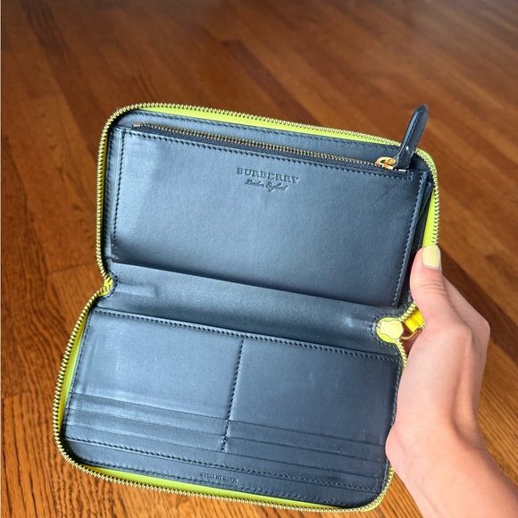 Burberry Neon Yellow Zip Wallet - Picture 3 of 4